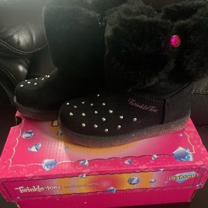 Sketchers Light up boots!